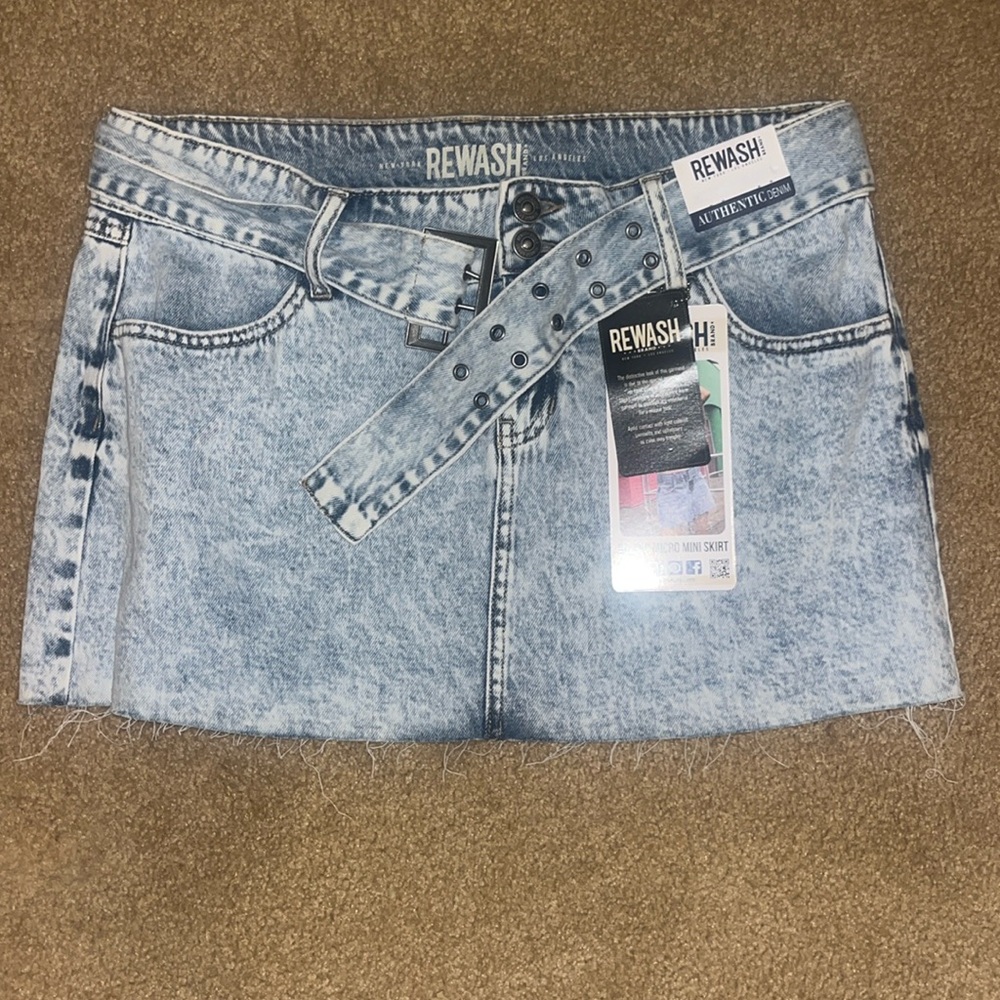 Reward Belted Micro Mini Skirt